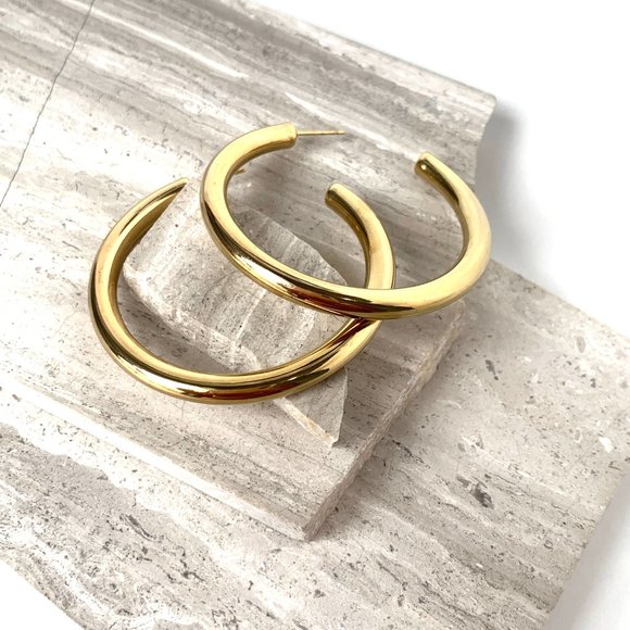 NEW~ Anthropologie Gold Tube Hoop Earrings - Picture 6 of 10